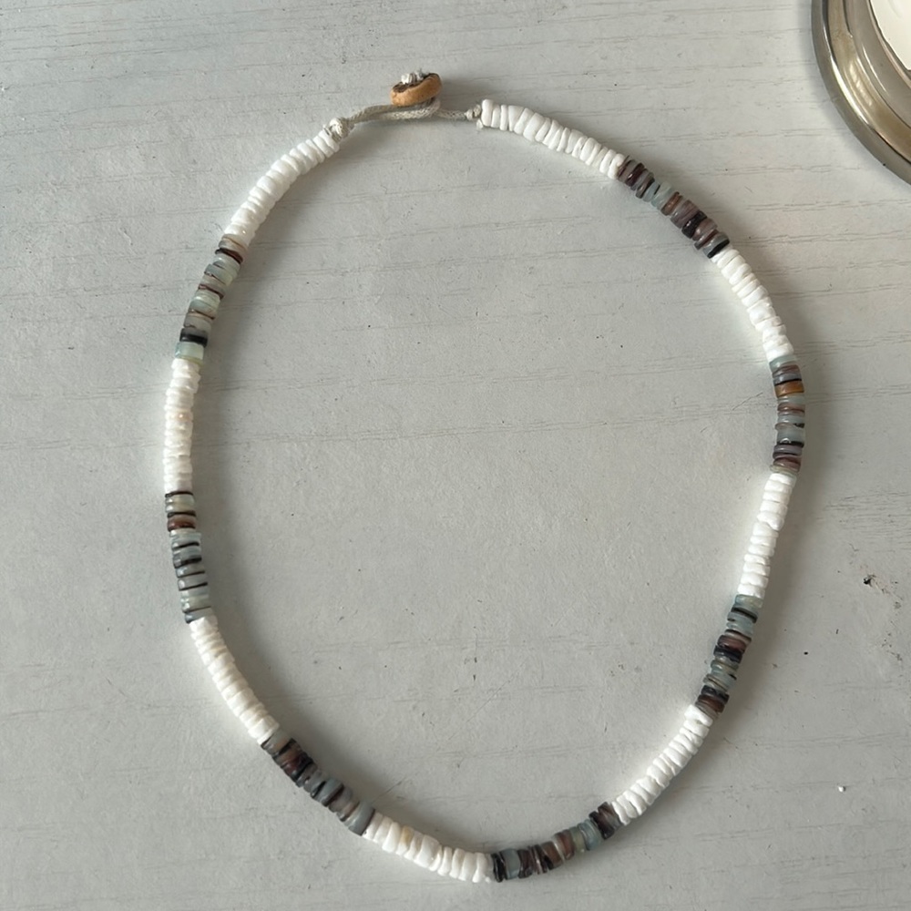 Cute choker. Only worn once.